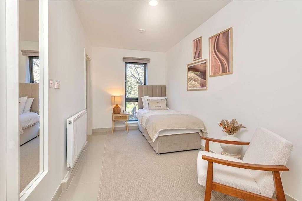 The Ivory Nook, Cozy & Spacious, Sleeps 8 Apartment